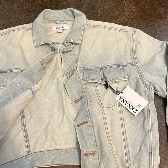 Lightwash Cropped Denim Jacket Small - Picture 3 of 3
